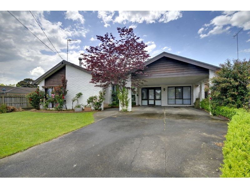 10 Dawn Grove, Traralgon VIC 3844