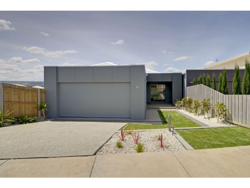 23B Dunsmuir Grove, Traralgon VIC 3844