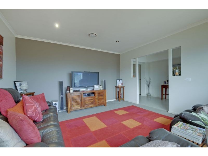 11 Leinster Avenue, Traralgon VIC 3844