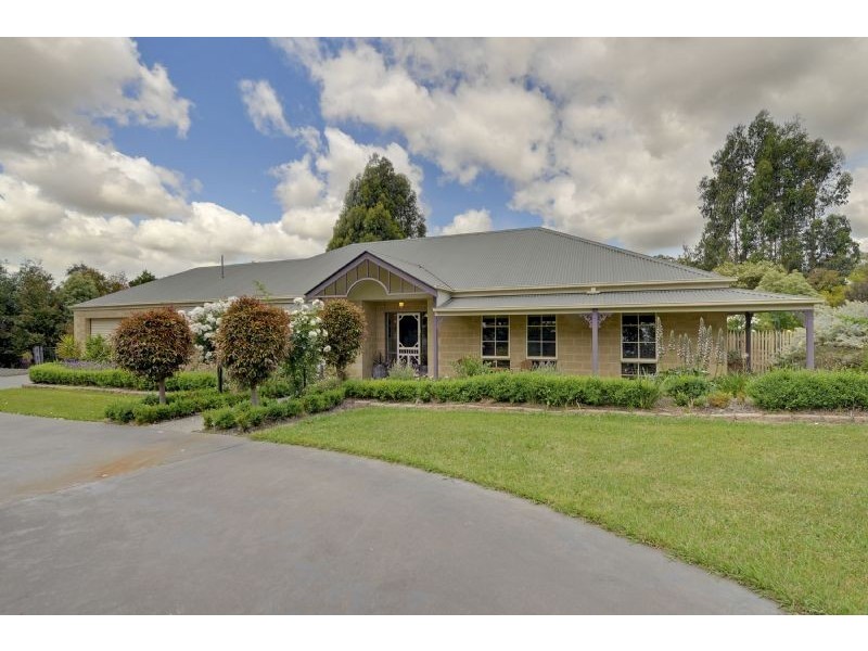 94 Main Road, Tyers VIC 3844