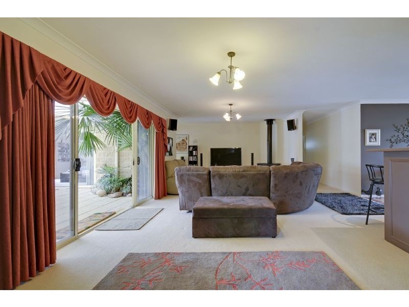 94 Main Road, Tyers VIC 3844