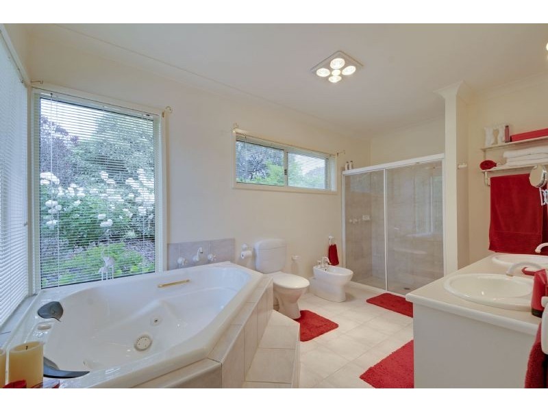 94 Main Road, Tyers VIC 3844