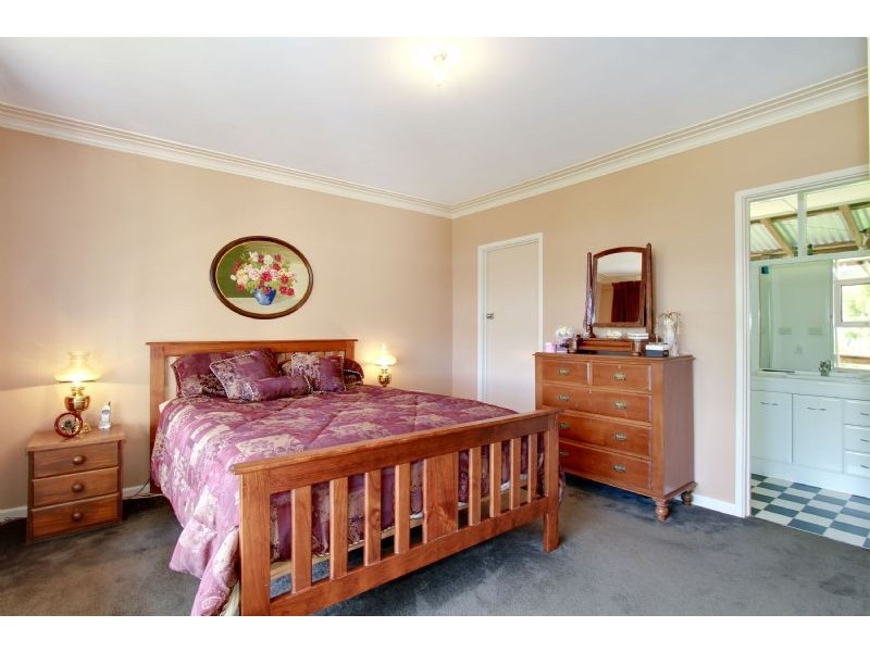 25 Braniffs Road, Jeeralang Junction VIC 3840