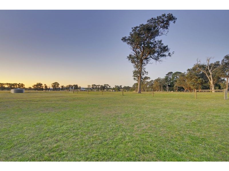 44 Molphy Court, Heyfield VIC 3858