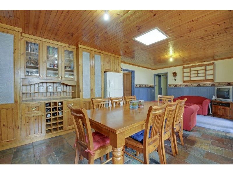 9-17 Hower Street, Toongabbie VIC 3856