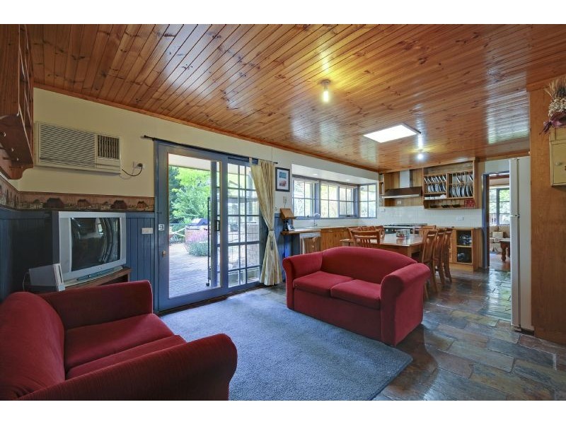 9-17 Hower Street, Toongabbie VIC 3856