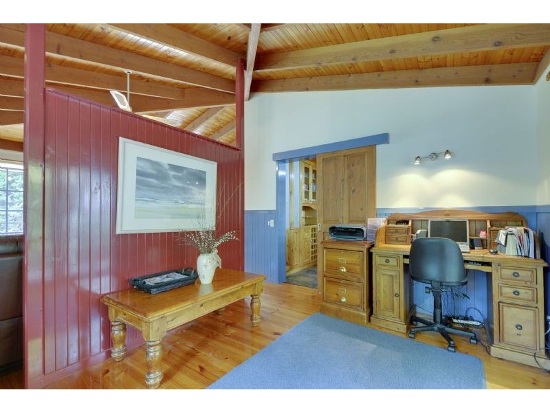 9-17 Hower Street, Toongabbie VIC 3856