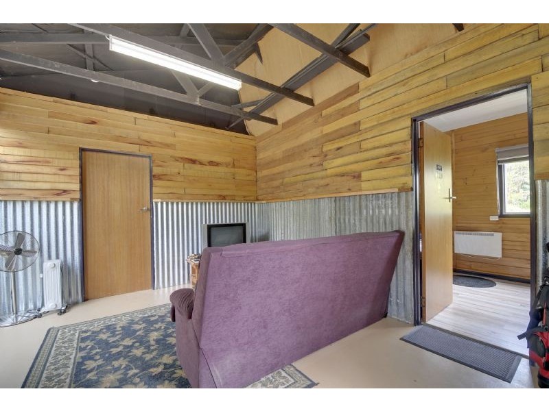 9-17 Hower Street, Toongabbie VIC 3856