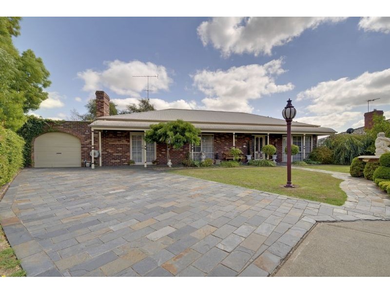 16 Nugong Place, Traralgon VIC 3844