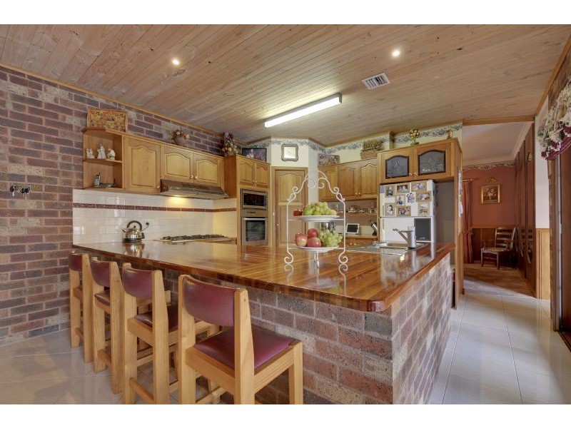 16 Nugong Place, Traralgon VIC 3844