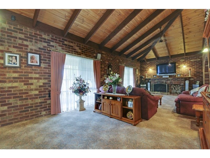 16 Nugong Place, Traralgon VIC 3844