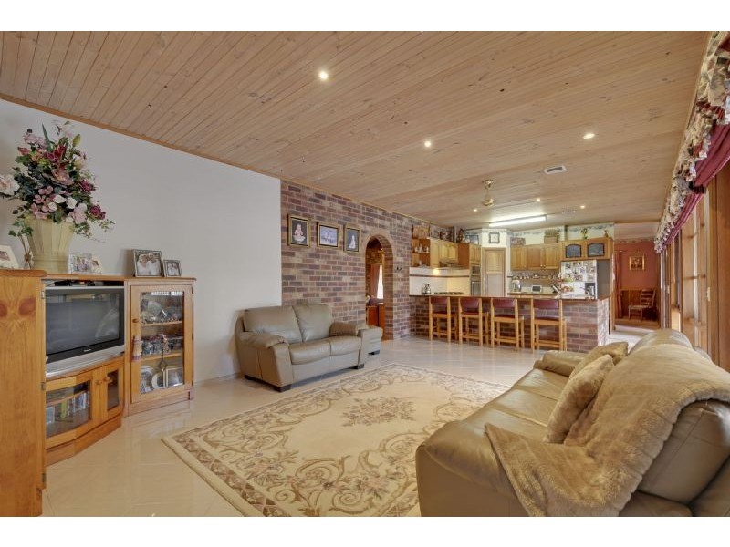 16 Nugong Place, Traralgon VIC 3844