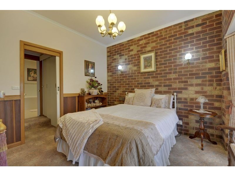 16 Nugong Place, Traralgon VIC 3844