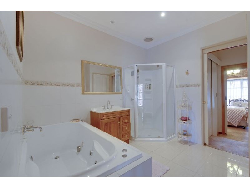 16 Nugong Place, Traralgon VIC 3844