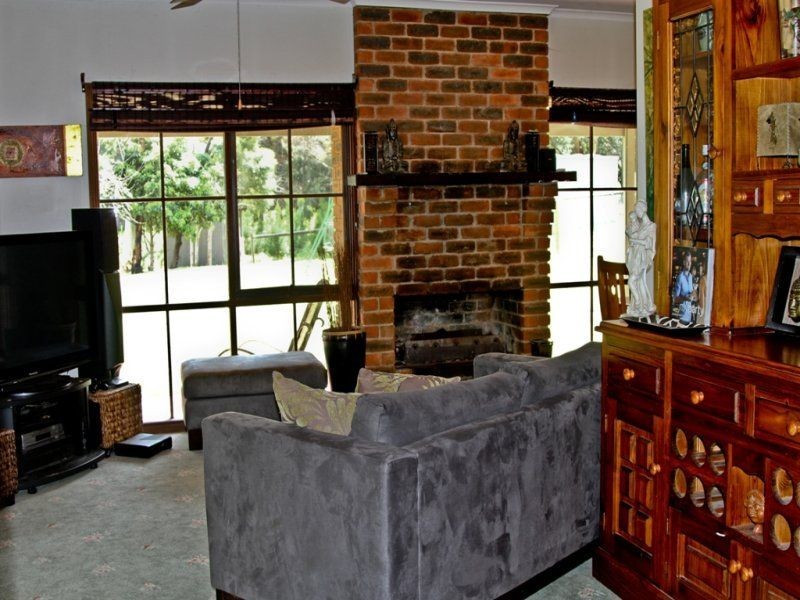90 Holts Road, Hazelwood South VIC 3840