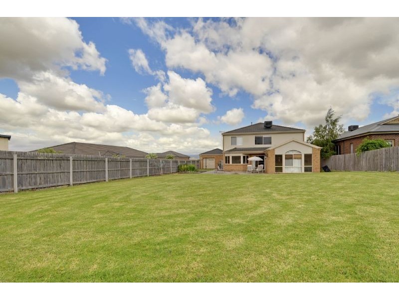 18 Duxbury Drive, Traralgon VIC 3844