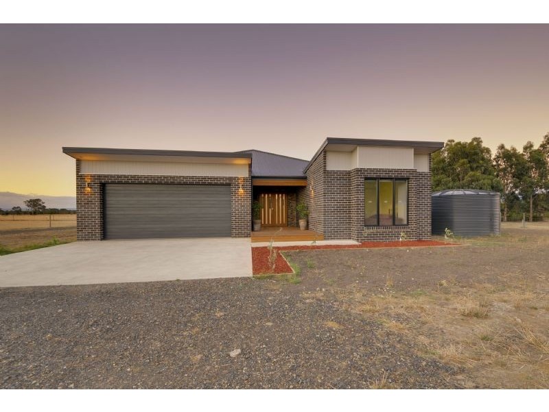 99 Shaws Lane, Rosedale VIC 3847