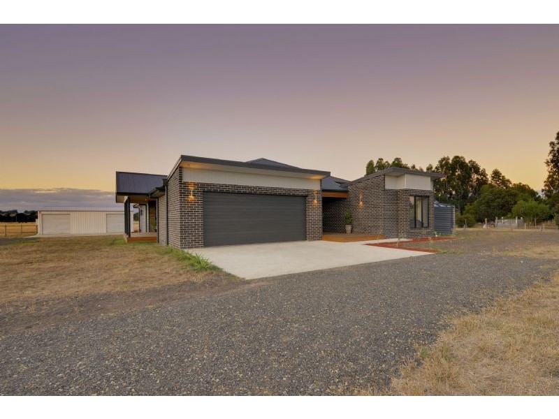 99 Shaws Lane, Rosedale VIC 3847