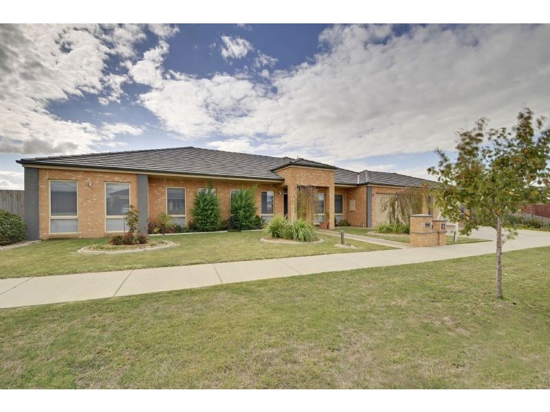 15 Kangaroo Grass Rise, Traralgon VIC 3844