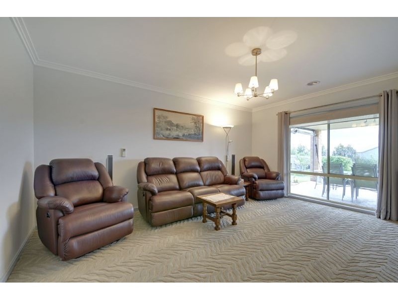 15 Kangaroo Grass Rise, Traralgon VIC 3844