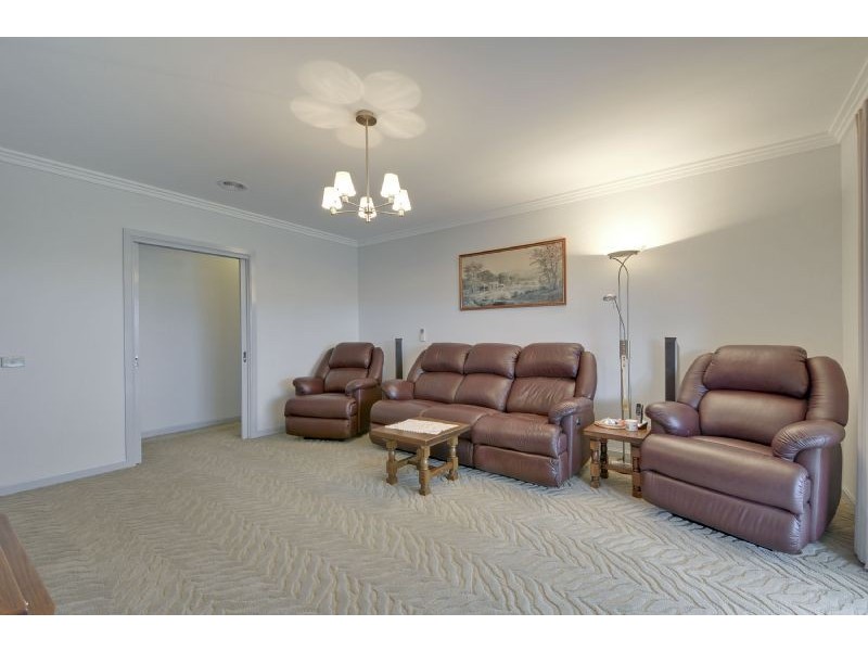 15 Kangaroo Grass Rise, Traralgon VIC 3844