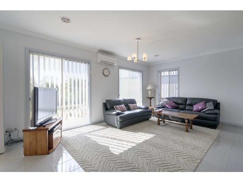 15 Kangaroo Grass Rise, Traralgon VIC 3844