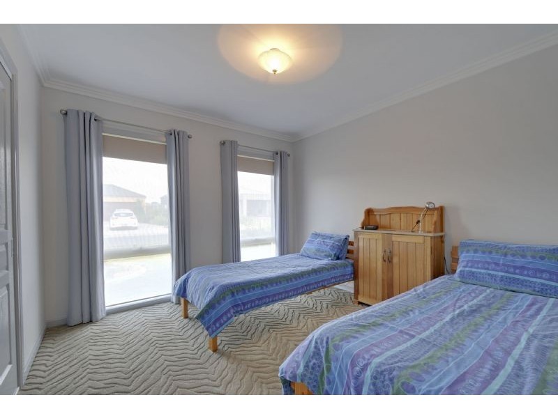 15 Kangaroo Grass Rise, Traralgon VIC 3844