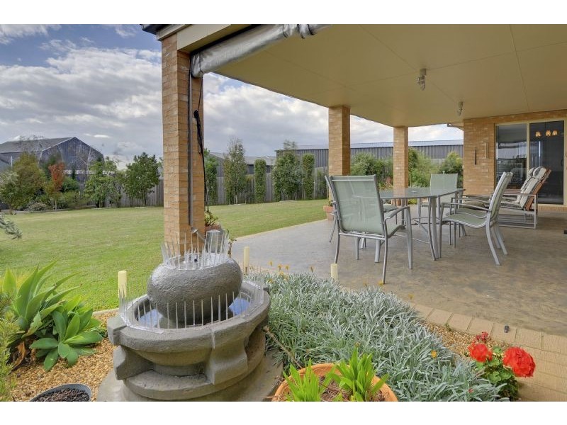 15 Kangaroo Grass Rise, Traralgon VIC 3844