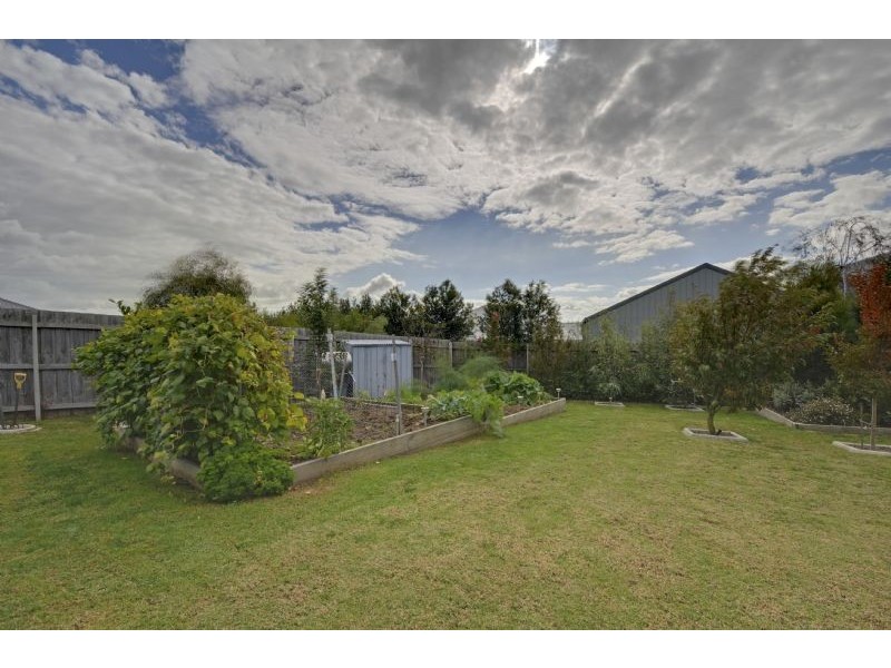 15 Kangaroo Grass Rise, Traralgon VIC 3844