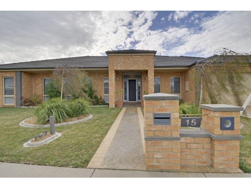 15 Kangaroo Grass Rise, Traralgon VIC 3844