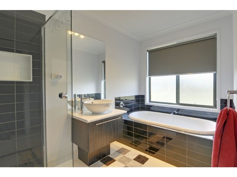 11 Rostrevor Close, Traralgon VIC 3844