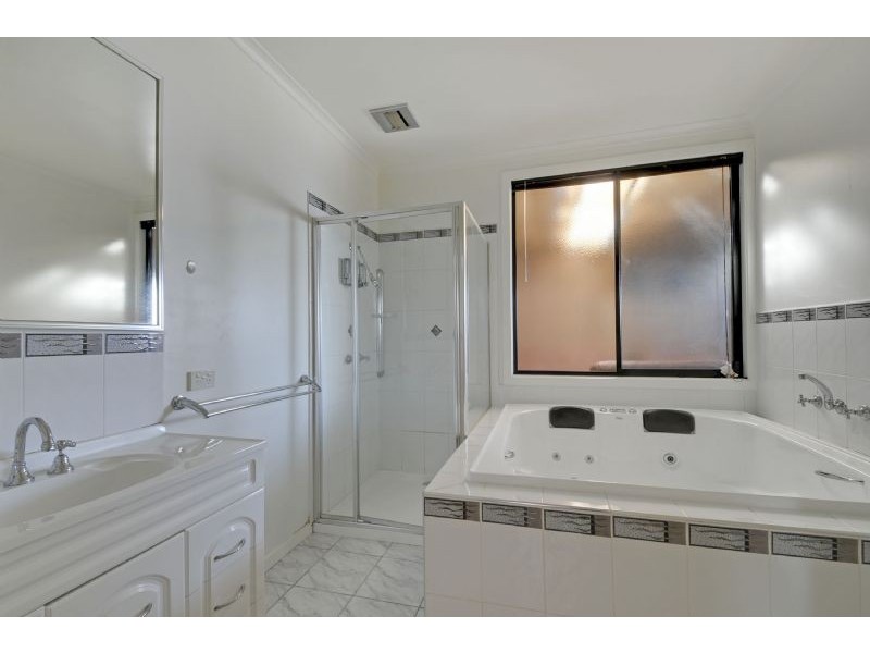 30 ALLEN CRESCENT, Traralgon VIC 3844