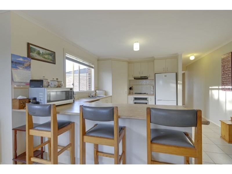 15 Myrtle Crescent, Traralgon VIC 3844