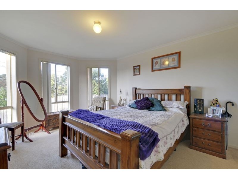 15 Myrtle Crescent, Traralgon VIC 3844