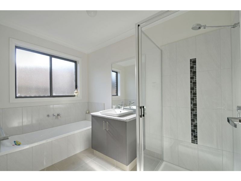 130 Ellavale Drive, Traralgon VIC 3844