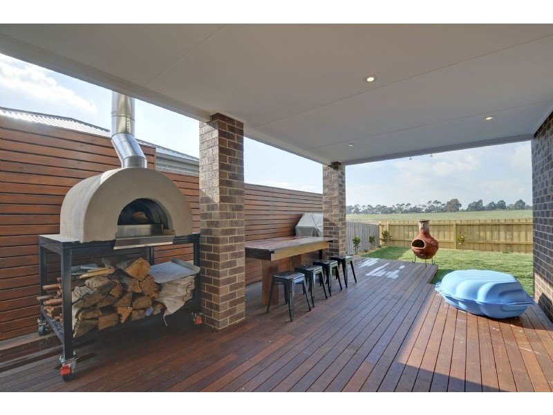 130 Ellavale Drive, Traralgon VIC 3844