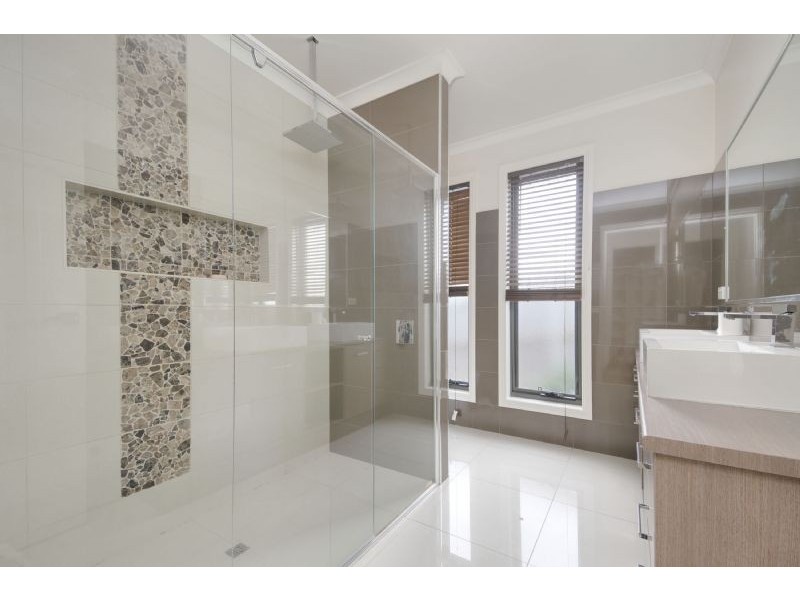 15 Notting Hill, Traralgon VIC 3844