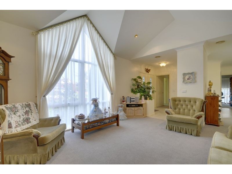 19 Bushfield Court, Traralgon VIC 3844