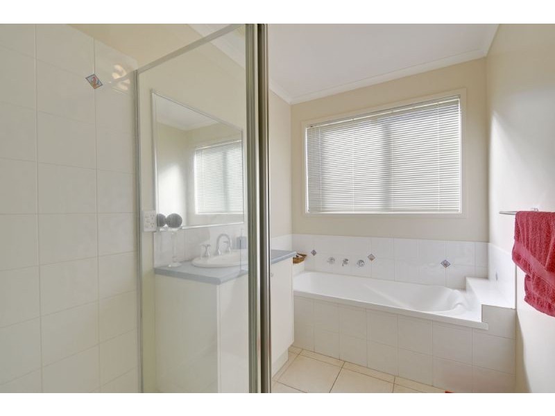 10 Barton Place, Traralgon VIC 3844