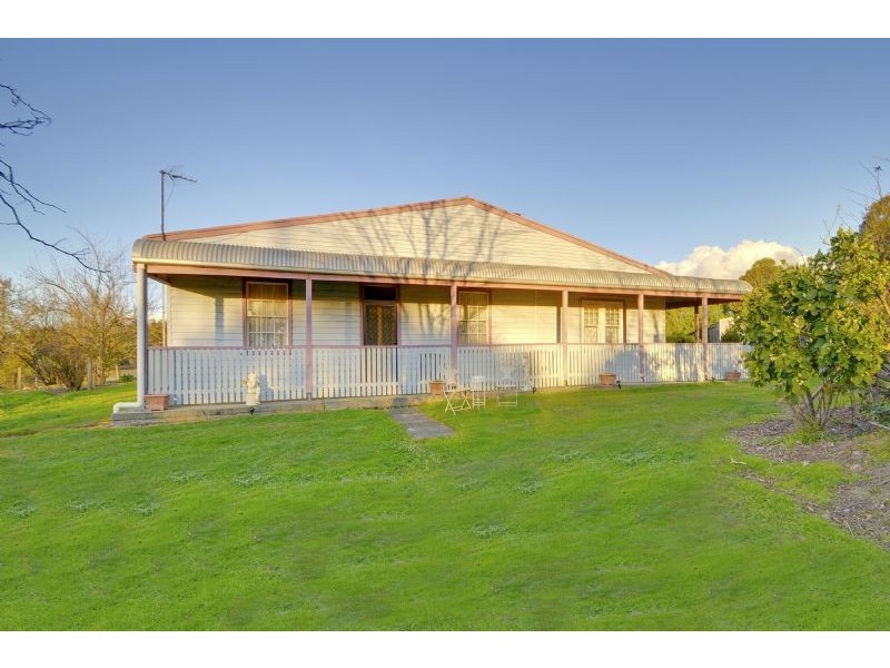 35 Raesowna Rise, Hazelwood North VIC 3840