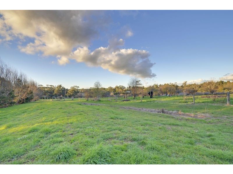 35 Raesowna Rise, Hazelwood North VIC 3840