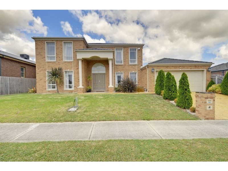 18 Duxbury Drive, Traralgon VIC 3844