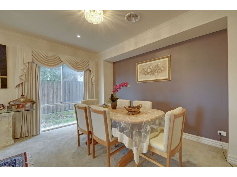 18 Duxbury Drive, Traralgon VIC 3844