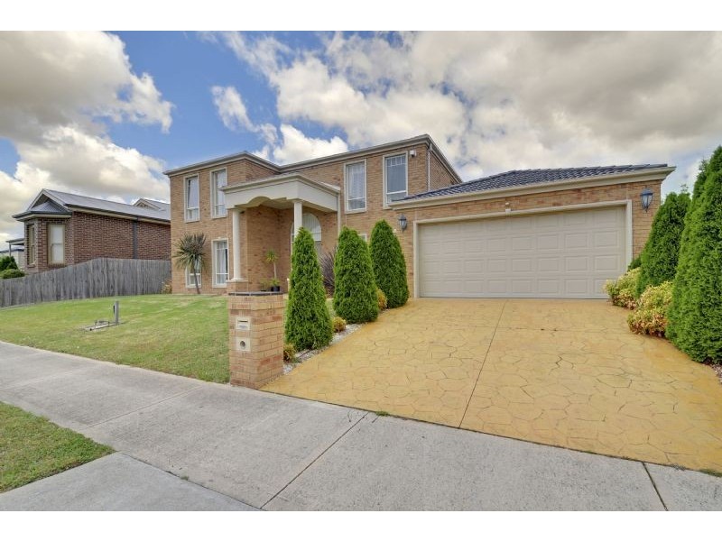 18 Duxbury Drive, Traralgon VIC 3844