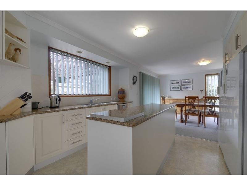 11 Rhodes Court, Glengarry VIC 3854