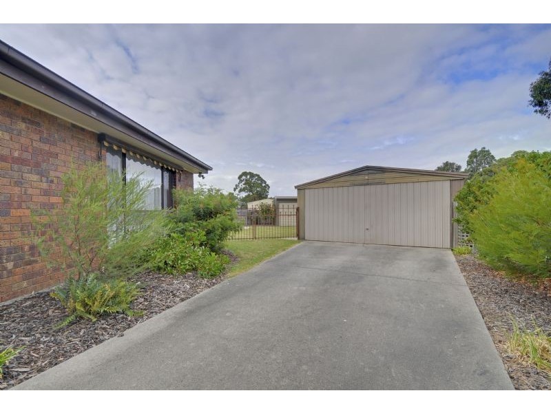 11 Rhodes Court, Glengarry VIC 3854