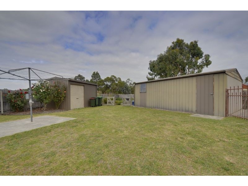 11 Rhodes Court, Glengarry VIC 3854