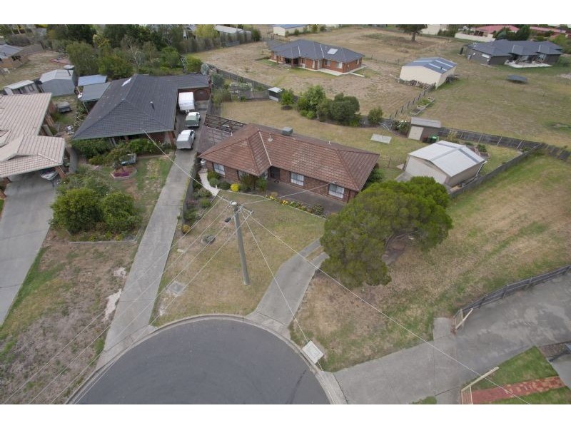 11 Rhodes Court, Glengarry VIC 3854