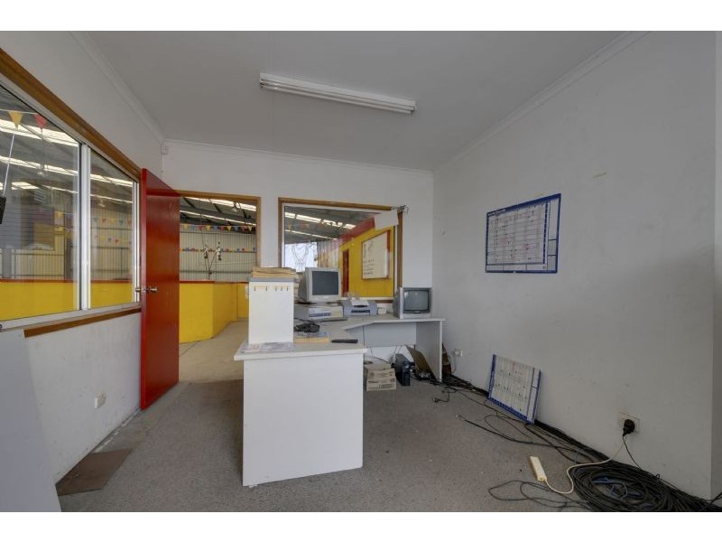 172-190 PRINCES DRIVE, Morwell VIC 3840
