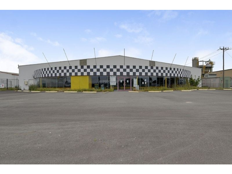 172-190 PRINCES DRIVE, Morwell VIC 3840
